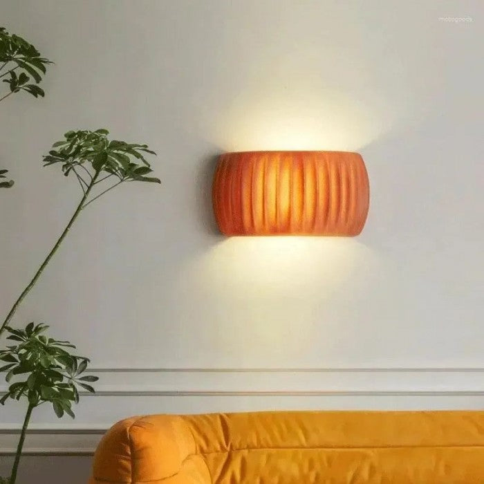 Moderne Art Deco Harz gerippte Wandleuchte für Zuhause