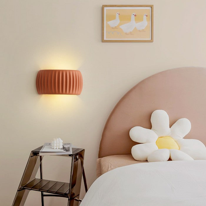 Moderne Art Deco Harz gerippte Wandleuchte für Zuhause