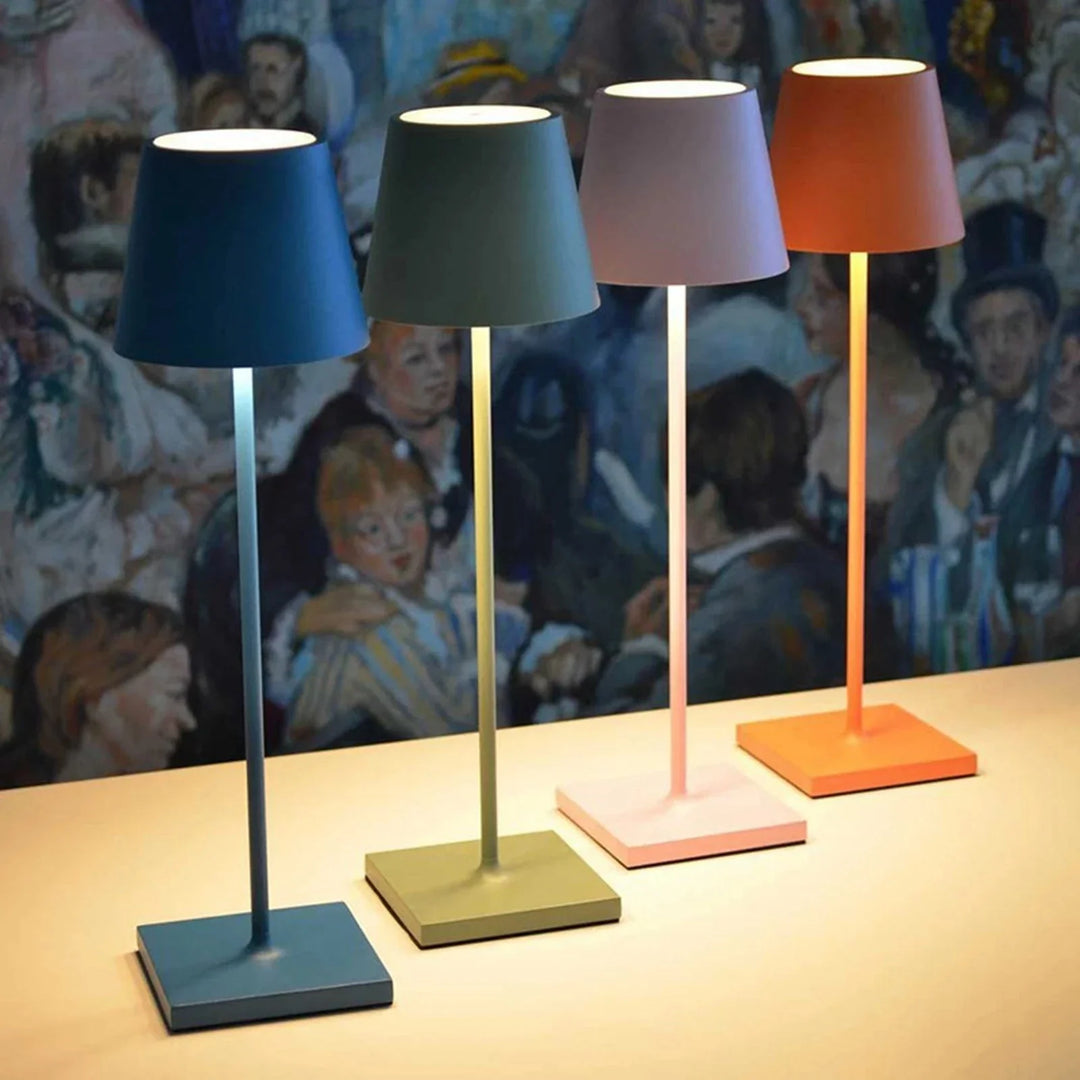 "Moderne Touch LED-Tischleuchte, minimalistisch, energieeffizient, mit Berührungssensor, für Schreibtisch oder Nachttisch."