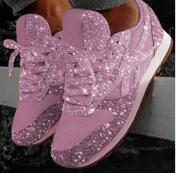 "Modische Herrensneaker mit glänzenden Pailletten, stilvoll und komfortabel, perfekte Ergänzung für jedes Outfit."