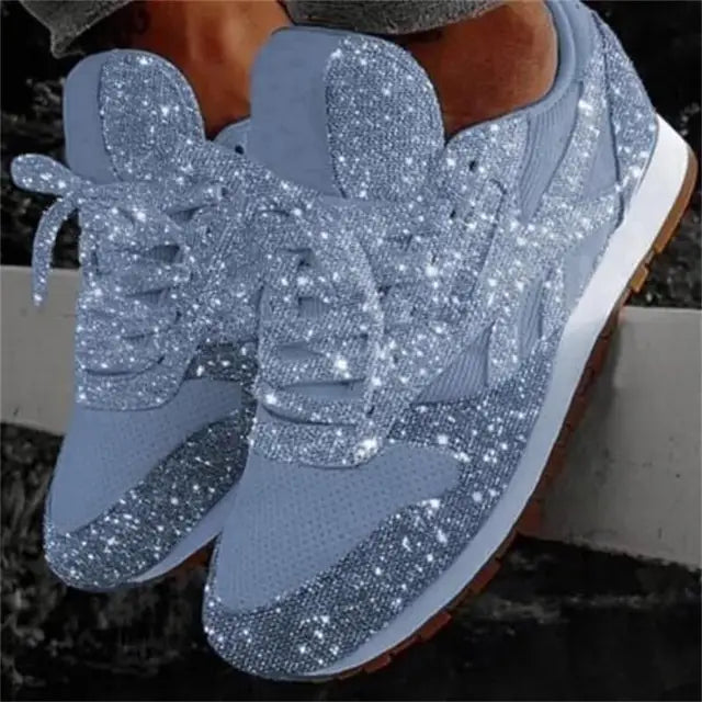"Modische Herrensneaker mit glänzenden Pailletten, stilvoll und komfortabel, perfekte Ergänzung für jedes Outfit."