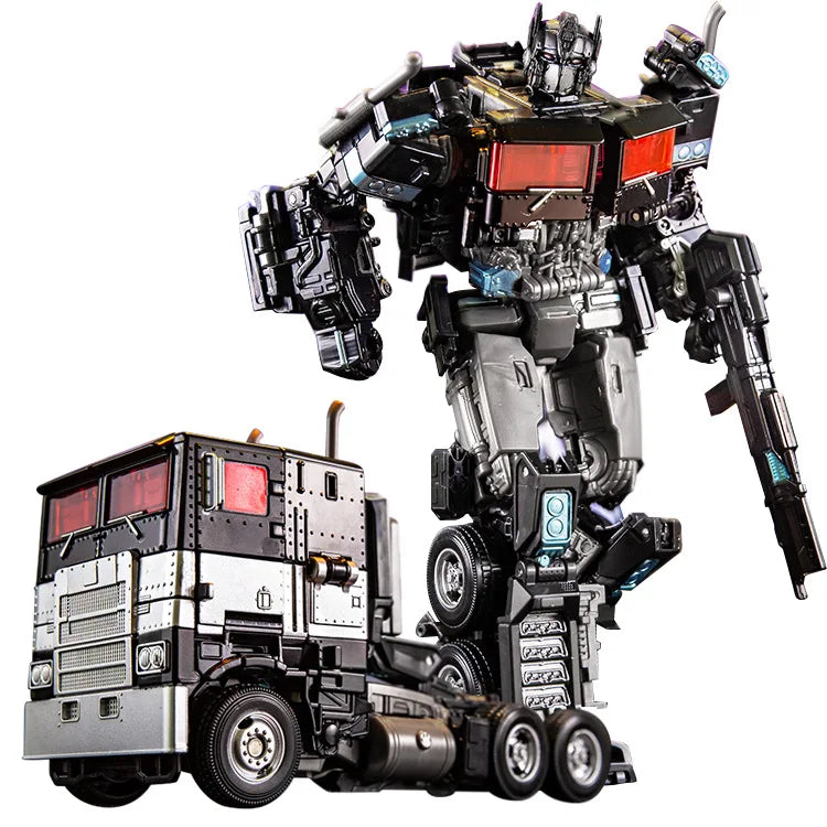 "Optimus Prime transformierbare Roboterfigur, detailliert und 18 cm groß, ideal für Sammler, auf weißem Hintergrund."