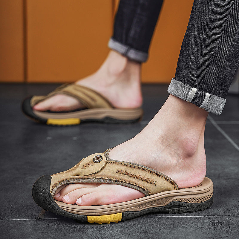 Orthopädische Herren Zehensandalen, schwarz, mit atmungsaktivem Design, rutschfeste Sohle und verstellbare Riemen.