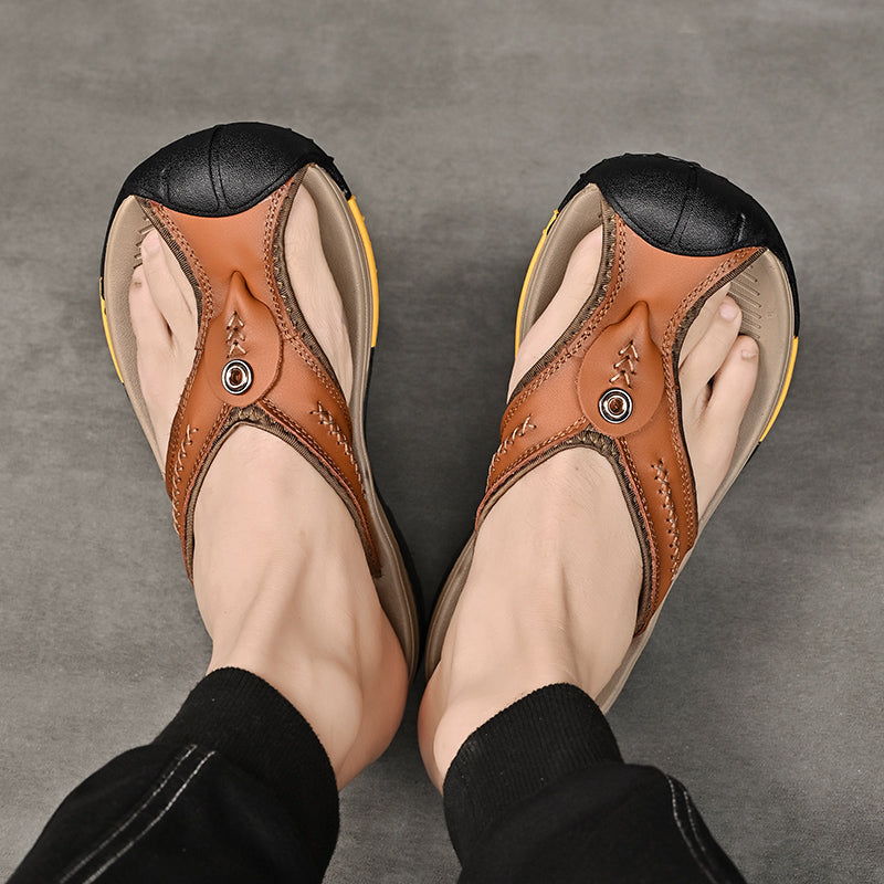 Orthopädische Herren Zehensandalen, schwarz, mit atmungsaktivem Design, rutschfeste Sohle und verstellbare Riemen.