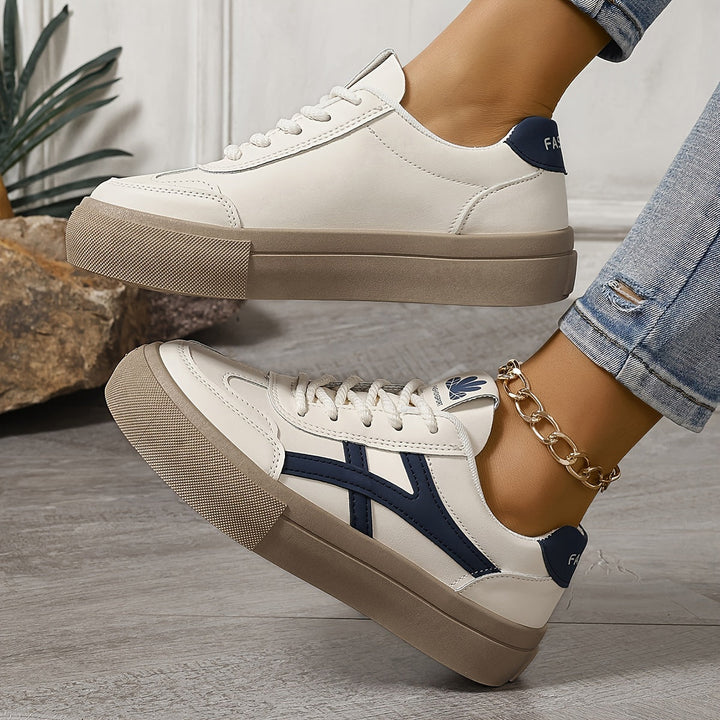 Orthopädischer Damen-Laufschuh in Blau – komfortables, atmungsaktives Design für optimalen Halt und eleganten Stil.
