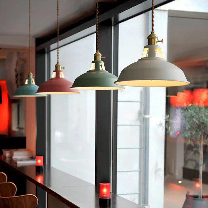 "Retro-Hängelampe im Industrie-Design, Metall, in Grün, mit verstellbarer Kette für Zuhause, ohne Lampe enthalten"