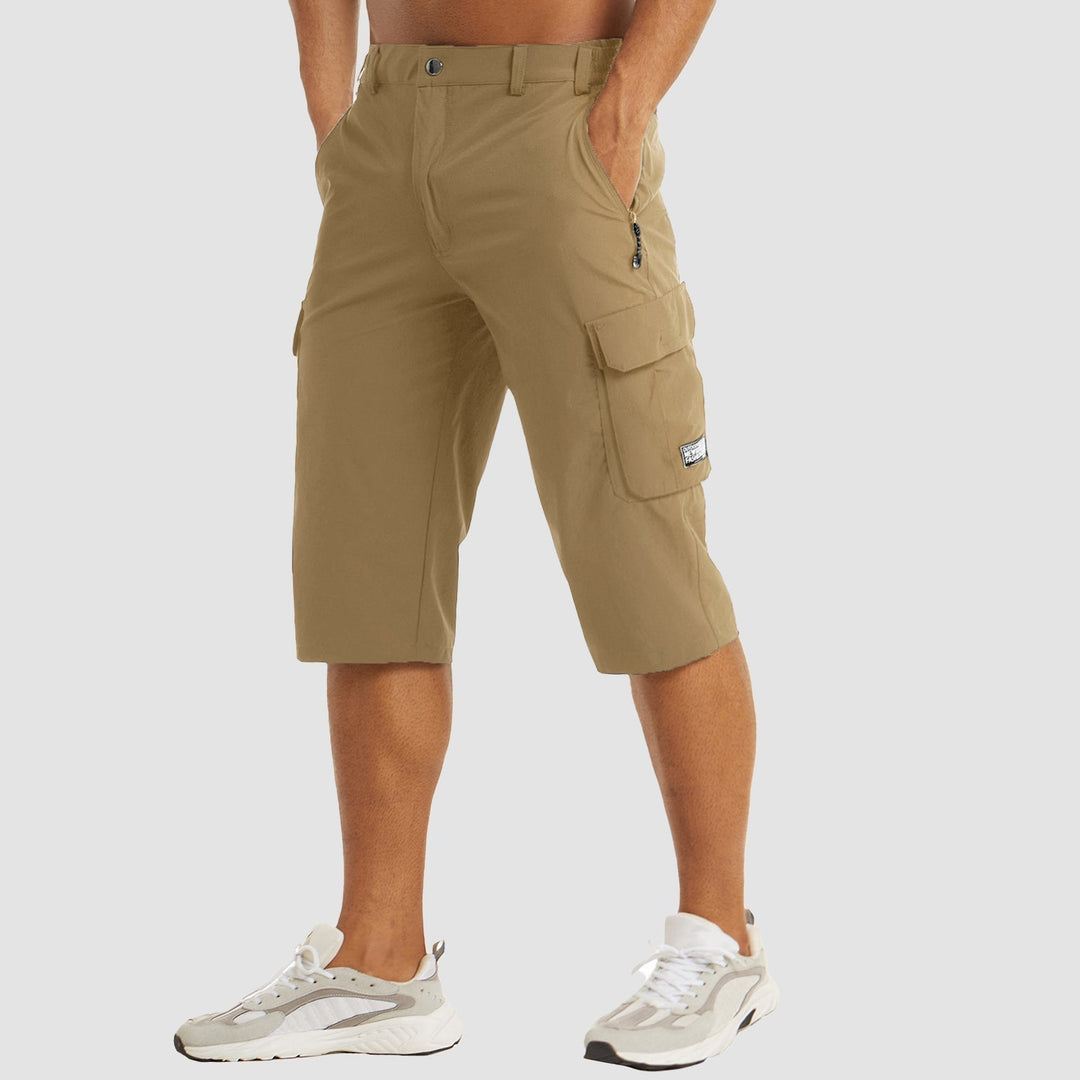 Robuste Herren Cargo Shorts, funktional mit vielen Taschen, ideal für Outdoor-Abenteuer, aus strapazierfähigem Material.