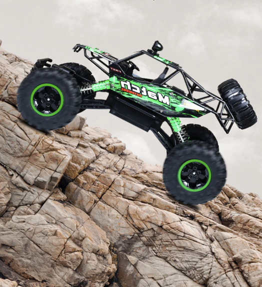 "Robuster RC Monstertruck BeastTrek X4 auf rauem Gelände, mit 4x4-Antrieb und stoßfestem Design, ideal für Offroad Abenteuer.