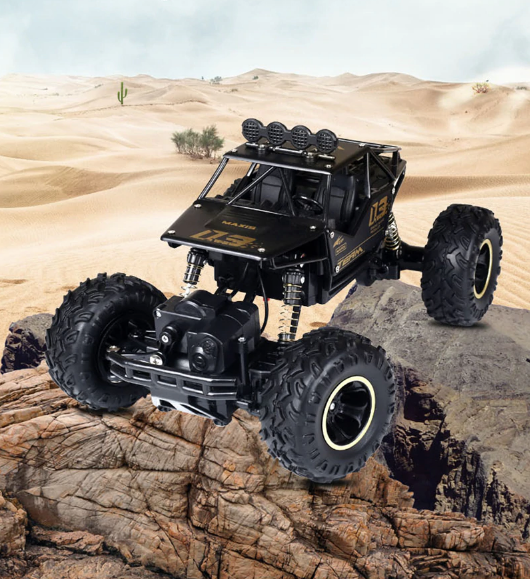 "Robuster RC Monstertruck BeastTrek X4 auf rauem Gelände, mit 4x4-Antrieb und stoßfestem Design, ideal für Offroad Abenteuer.