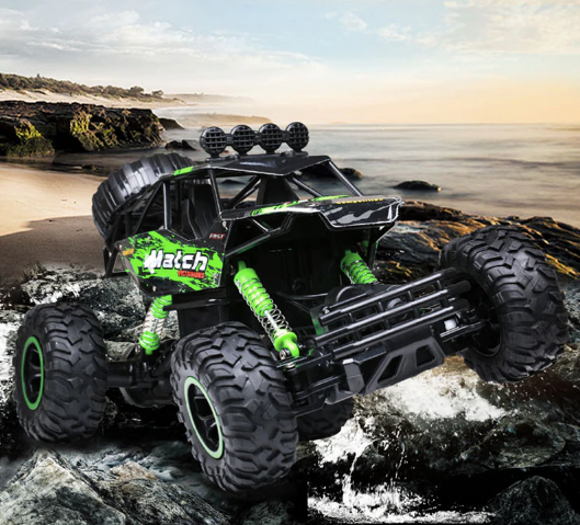 "Robuster RC Monstertruck BeastTrek X4 auf rauem Gelände, mit 4x4-Antrieb und stoßfestem Design, ideal für Offroad Abenteuer.
