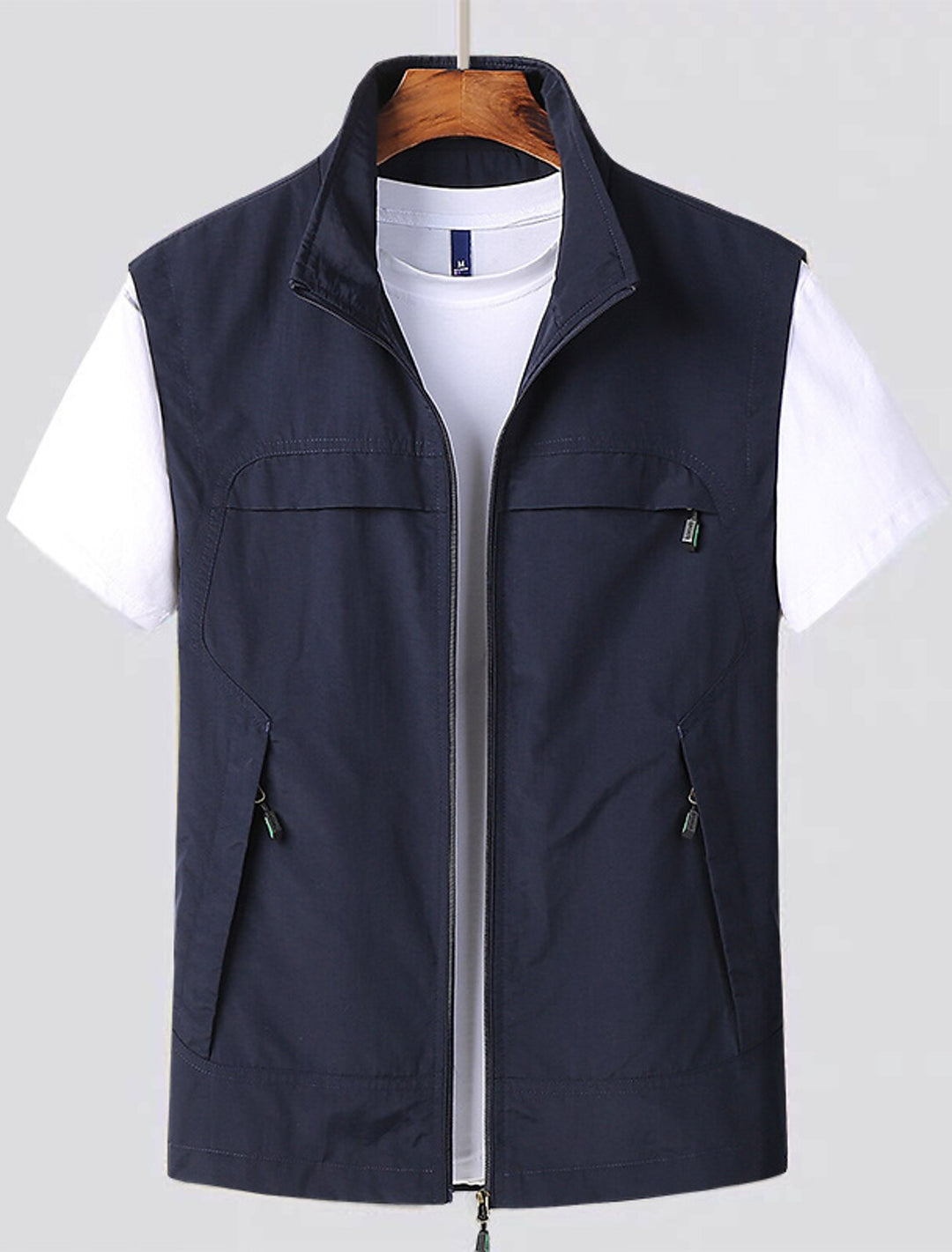 "Schnelltrocknende Herrenweste Outdoor atmungsaktiv, marineblau, ärmellos, mit Taschen, ideal für vielseitige Abenteuer."