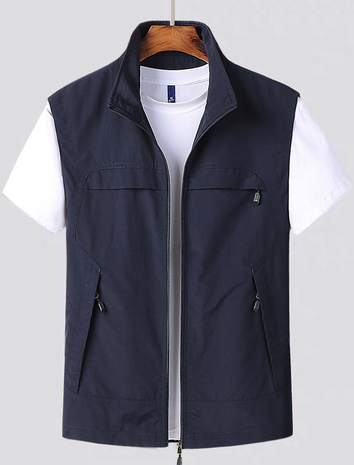 "Schnelltrocknende Herrenweste Outdoor atmungsaktiv, marineblau, ärmellos, mit Taschen, ideal für vielseitige Abenteuer."