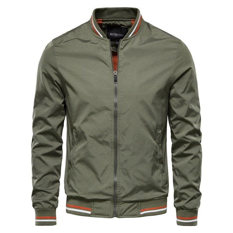 "Schwarze Herren Bomberjacke, stilvolles Design, zeitlose Eleganz, vielseitig für alle Jahreszeiten"