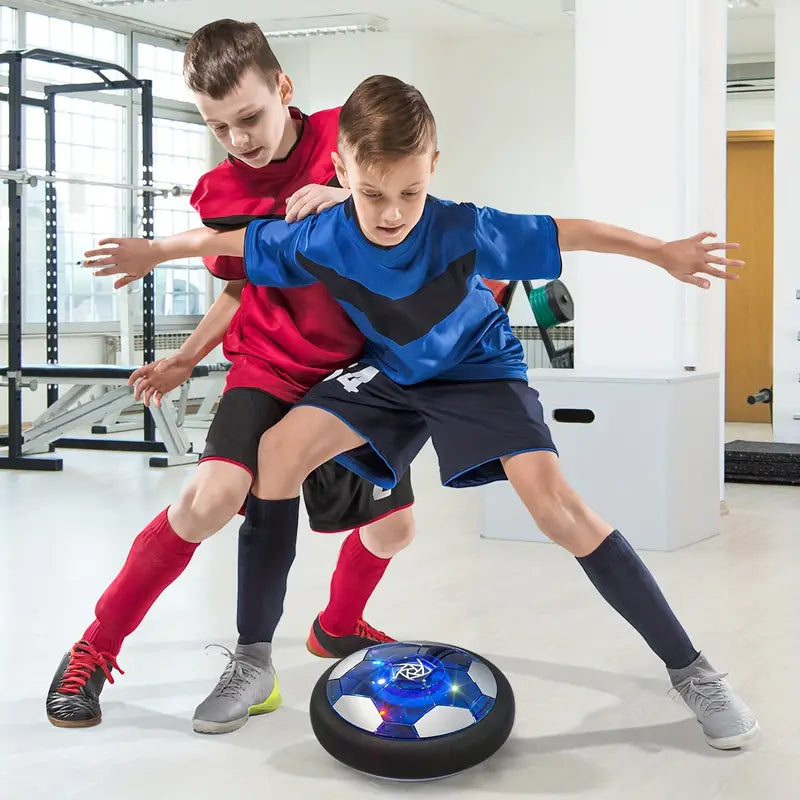 "Schwebender Luftkissen Ball mit LED-Lichteffekten, schwebt über Böden, ideal für Indoor-Spielspaß, sicher für Möbel."