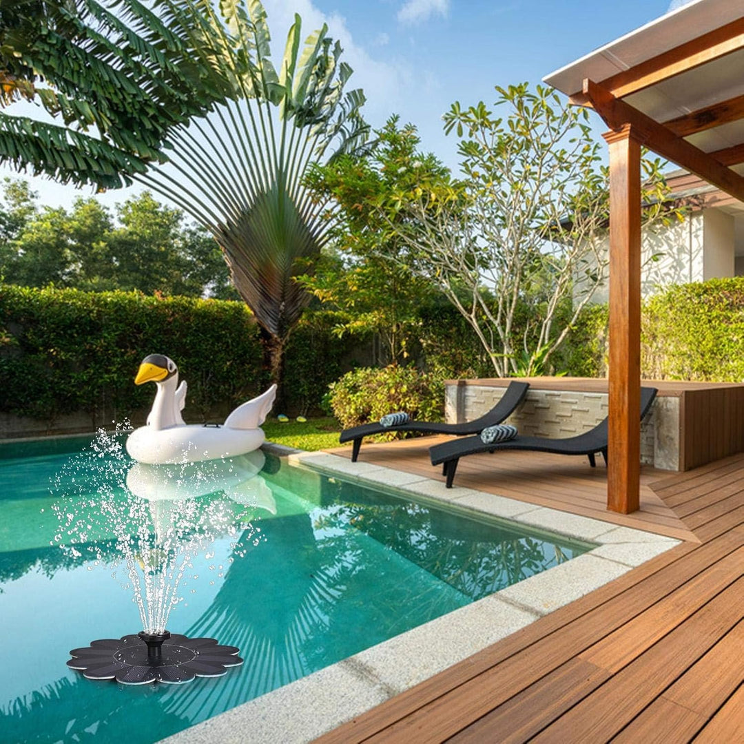 "Solarbetriebene Wasserfontäne im Blumen-Design, elegant im Garten oder Teich eingebettet, sprudelnder Wassereffekt"