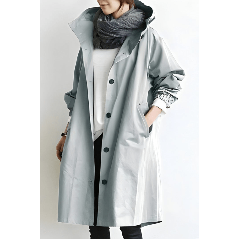 "Stilvolle Emma Damenjacke, leicht, mit Kapuze, atmungsaktiv und vielseitig, ideal für wechselhaftes Wetter."
