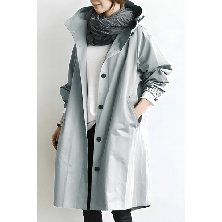 "Stilvolle Emma Damenjacke, leicht, mit Kapuze, atmungsaktiv und vielseitig, ideal für wechselhaftes Wetter."