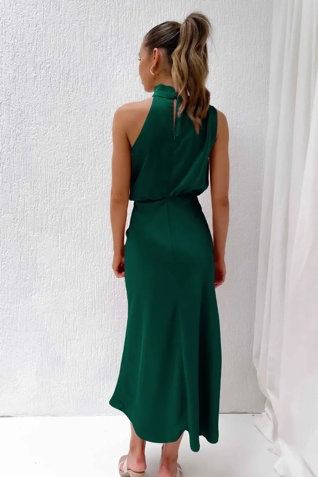 "Stilvolles Mariana Damenkleid in zeitlosem Design, schmeichelnde Passform, ideal für verschiedene Anlässe und ganztägigen Ko