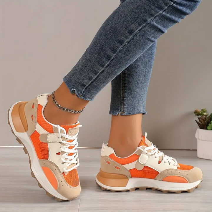 "Stylische Damen Farbblock Sneakers aus Kunstleder, Detailansicht der farblichen Kontraste, ideal für Alltag und Freizeit."