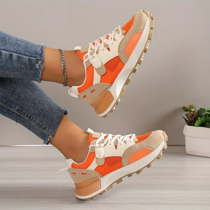 "Stylische Damen Farbblock Sneakers aus Kunstleder, Detailansicht der farblichen Kontraste, ideal für Alltag und Freizeit."