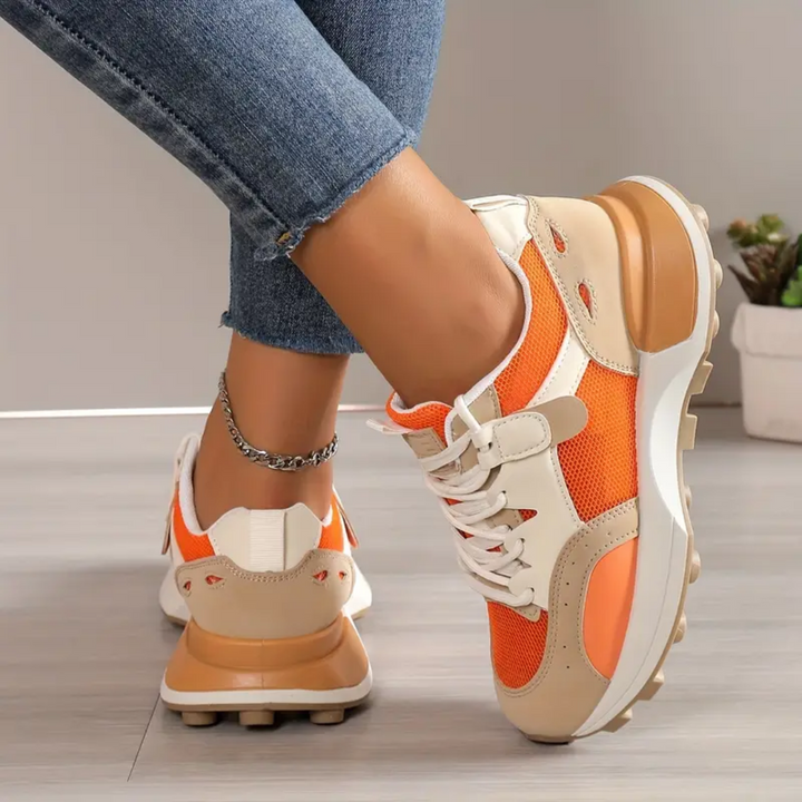 "Stylische Damen Farbblock Sneakers aus Kunstleder, Detailansicht der farblichen Kontraste, ideal für Alltag und Freizeit."