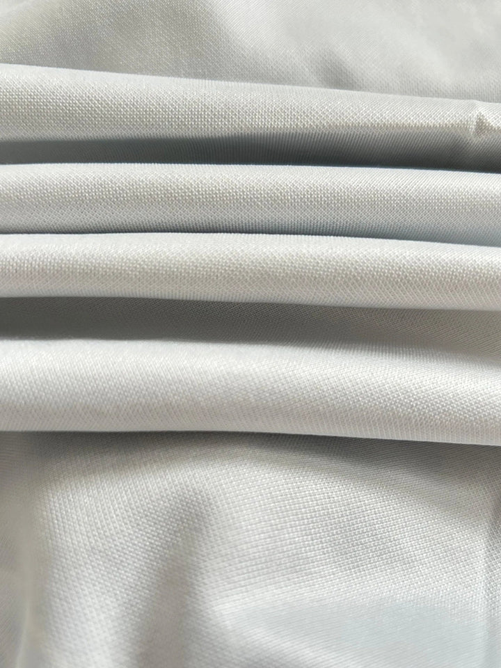 "Übergangsjacke Herren aus Leder, sportlich-elegant, in Armeegrün, mit schützendem Kragen und praktischen Taschen."