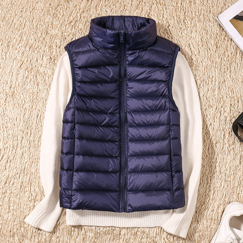 Ultraleichte Damen Daunenweste, elegant violett, winddicht, vielseitig kombinierbar, ideal für kalte Tage und lässige Ausflüg