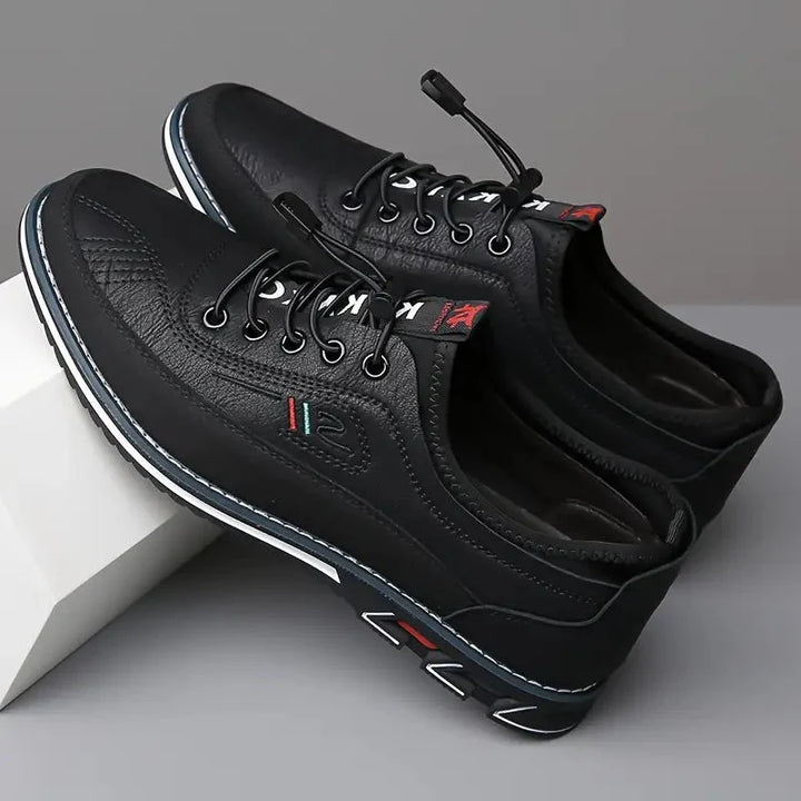 "Ultraleichte Herren Sneaker in klassischem Design, erhältlich in verschiedenen Farben, mit stoßdämpfender Sohle."