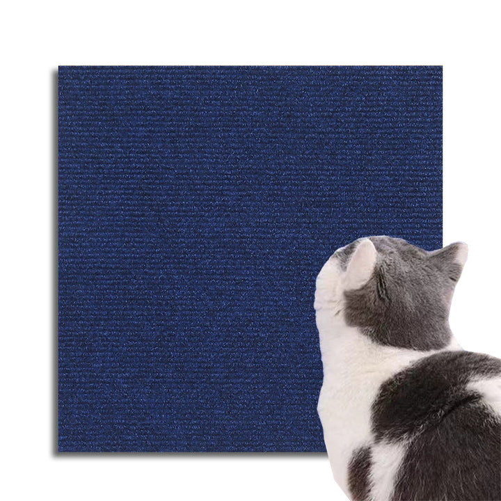 "Universeller Katzen Kratzschutz beige auf Couch, schützt Möbel vor Kratzern, einfach anzuwenden, anpassbar, unauffällig."