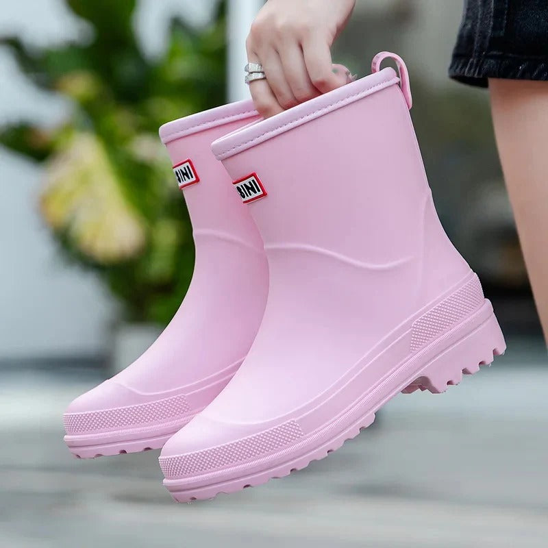 Damen Regenstiefel mit niedrigem Absatz und PVC-Oberfläche