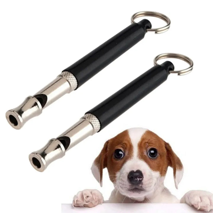 "Verstellbare Ultraschall Hundepfeife, kompaktes Design, robustes Material, ideal für präzises Hundetraining."