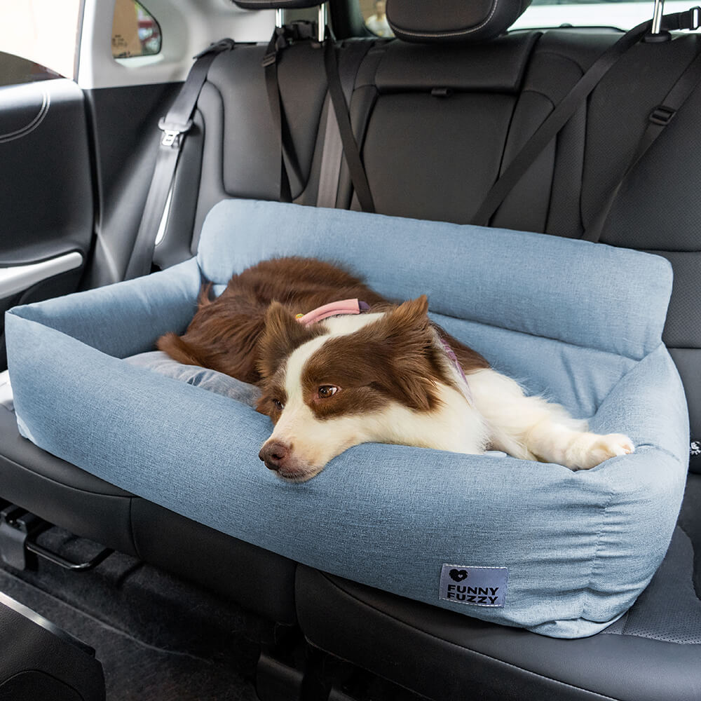 "Waschbarer Hundeautositz mit rutschfestem Boden, großem Platzangebot, Stoßdämpfung und maschinenwaschbarem Bezug."
