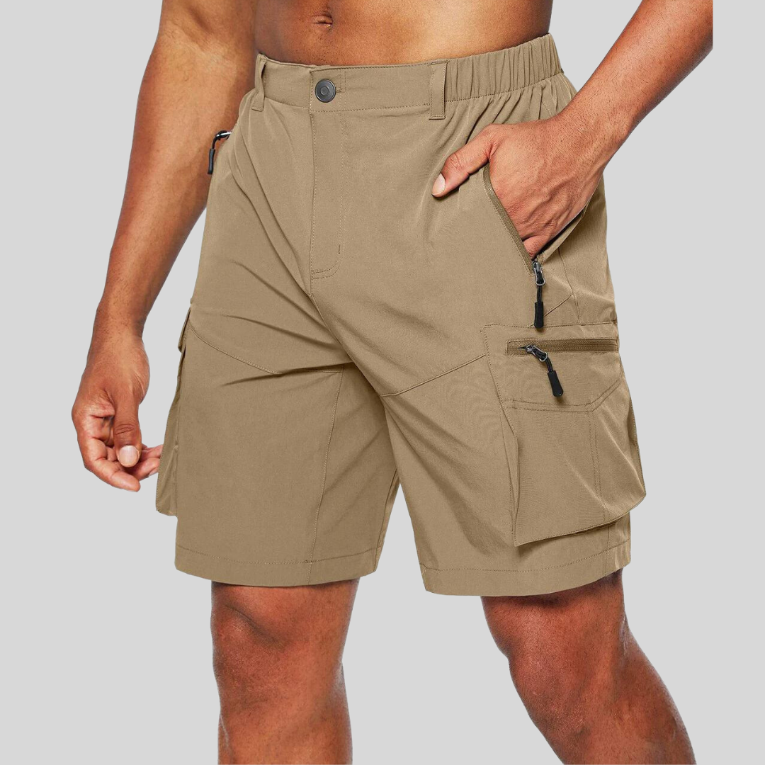 Wasserabweisende Herren Cargoshorts in Grau mit zahlreichen Taschen, ideal für Outdoor-Aktivitäten und maximalen Komfort.