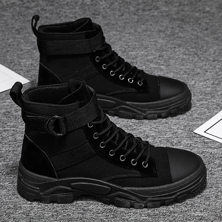 "Wasserdichte, atmungsaktive Motorradstiefel für Herren, modernes Design, maximaler Schutz und Komfort beim Fahren."
