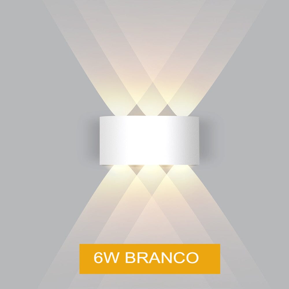 Wasserdichte LED-Außenwandleuchte, modernes Design aus Aluminium, für stilvolle und energieeffiziente Beleuchtung im Freien.