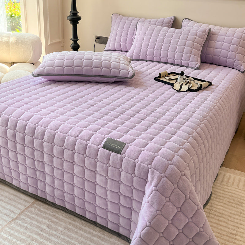 "Weiche Tagesdecke mit quadratischer Textur, moderne Decke in Blau, ideal für Wohn- oder Schlafzimmer Dekor."