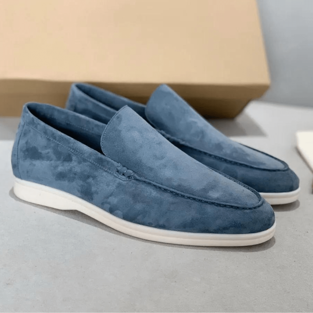 "Weiche Wildleder-Loafer für Herren, elegant und vielseitig, perfekt für Freizeit- und Business-Looks, in Beige und Braun."