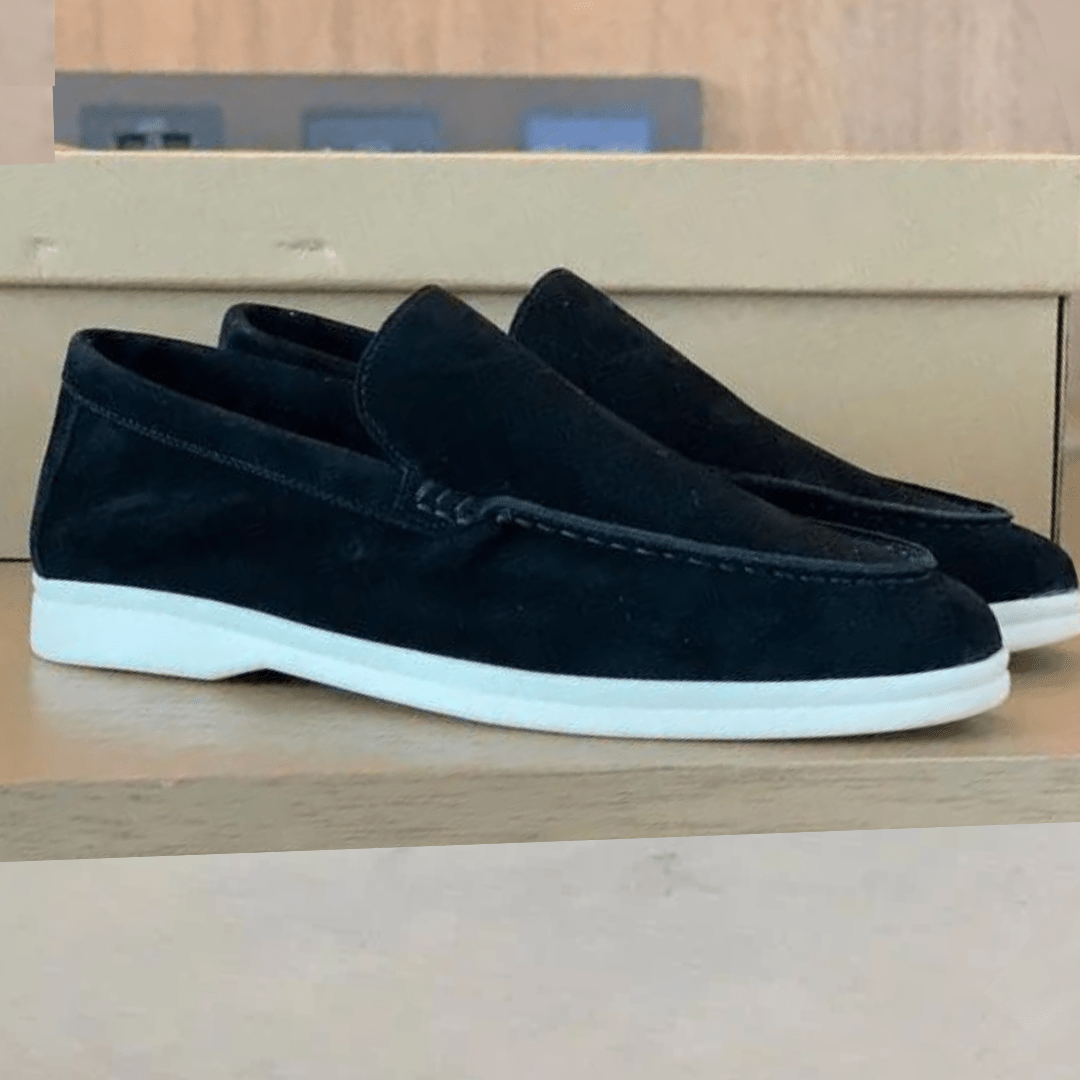 "Weiche Wildleder-Loafer für Herren, elegant und vielseitig, perfekt für Freizeit- und Business-Looks, in Beige und Braun."