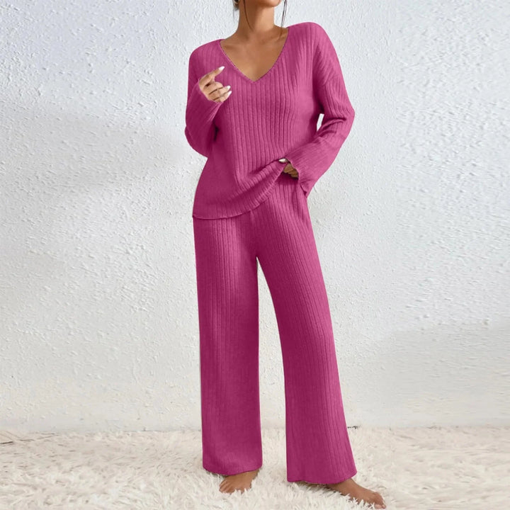 "Weiches Evangeline Lounge-Set, zweiteilig mit lockerer Passform, für Komfort und Stil zu Hause. Damen Loungewear Set."