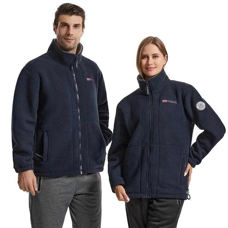 Winddichte Herren Fleece Jacke, grau, elegant, atmungsaktiv, mit versteckten Taschen, ideal für kalte Herbst- und Wintertage.