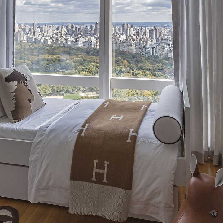 "Wol-Kaschmir Decke in Beige, gewebt mit luxuriöser Struktur, warmes Design für Wohnräume, 140x170 cm, ideal für alle Jahresz