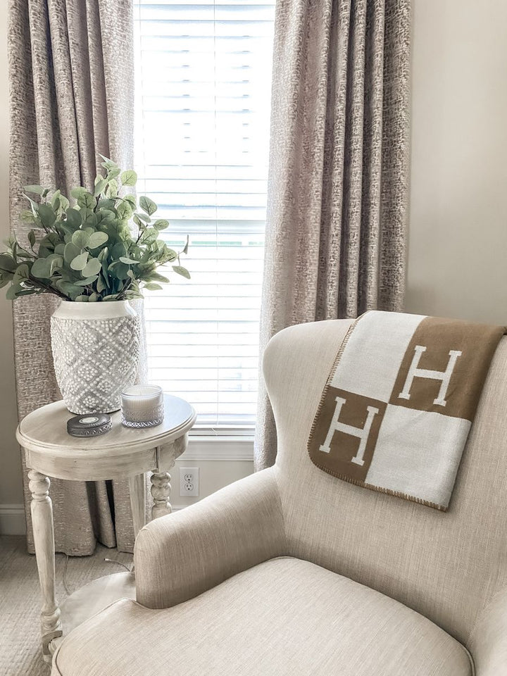 "Wol-Kaschmir Decke in Beige, gewebt mit luxuriöser Struktur, warmes Design für Wohnräume, 140x170 cm, ideal für alle Jahresz