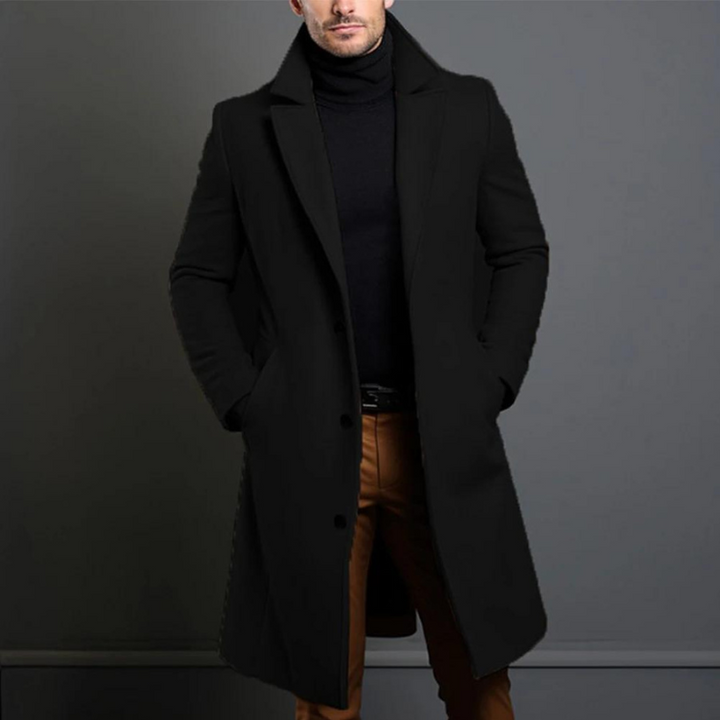"Wollmantel für Männer, elegant geschnitten in Schwarz mit hohem Kragen, ideal für stilvolle Wintermode"