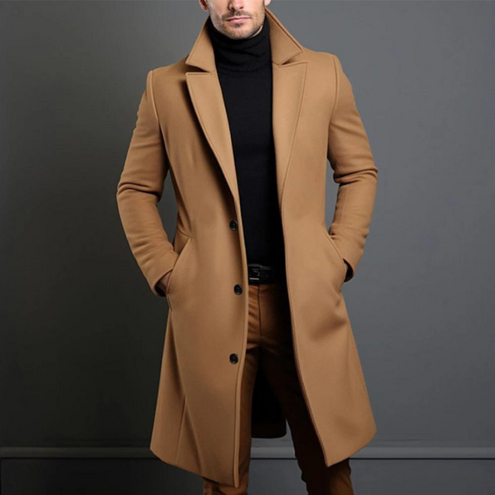 "Wollmantel für Männer, elegant geschnitten in Schwarz mit hohem Kragen, ideal für stilvolle Wintermode"